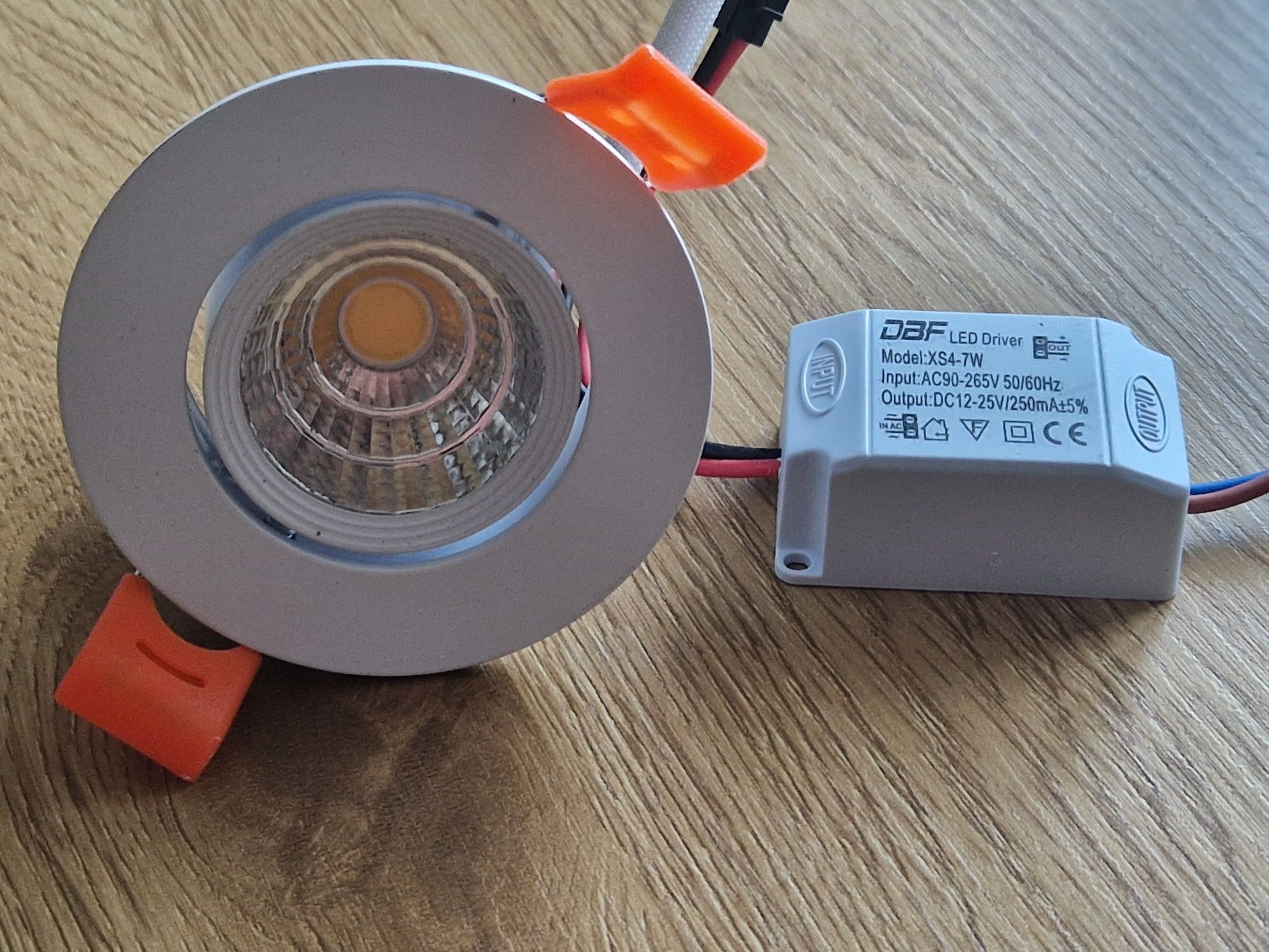 Lampa Led z modułem