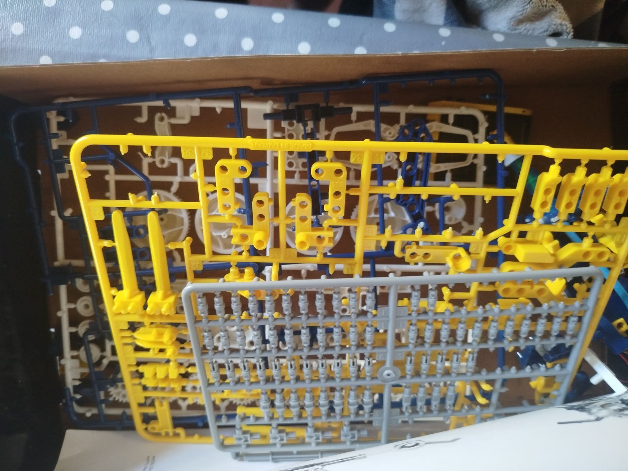 Kit de Construção Hidráulica e Solar 12 em 1 da Imaginarium