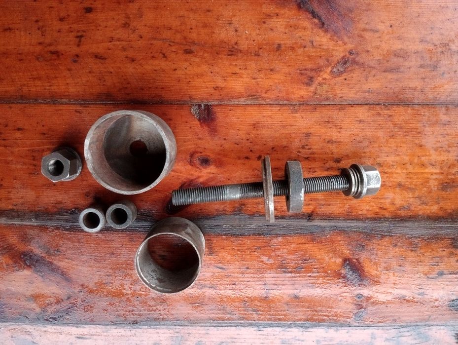 Приспособление для снятия  подшипников ,клапанов Ваз. .