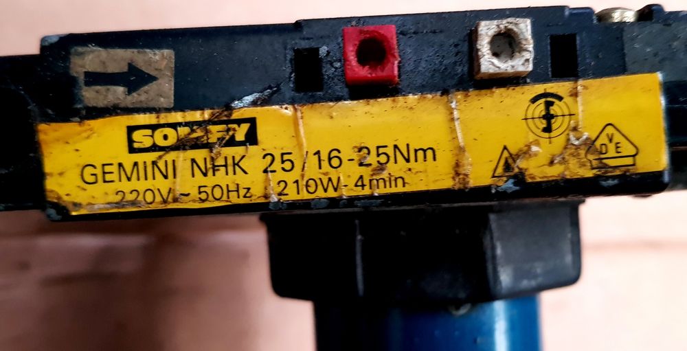 Napęd rolety markizy Somfy Gemini NHK 25 220V 210W 16-25Nm roleta z aw