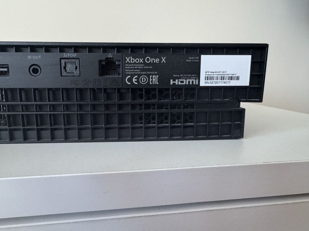 Ігрова приставка Xbox One X