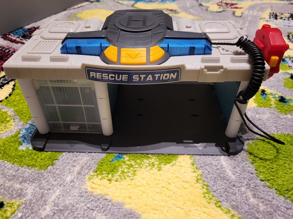 Garaż dla samochodów z mikrofonem, dźwięk