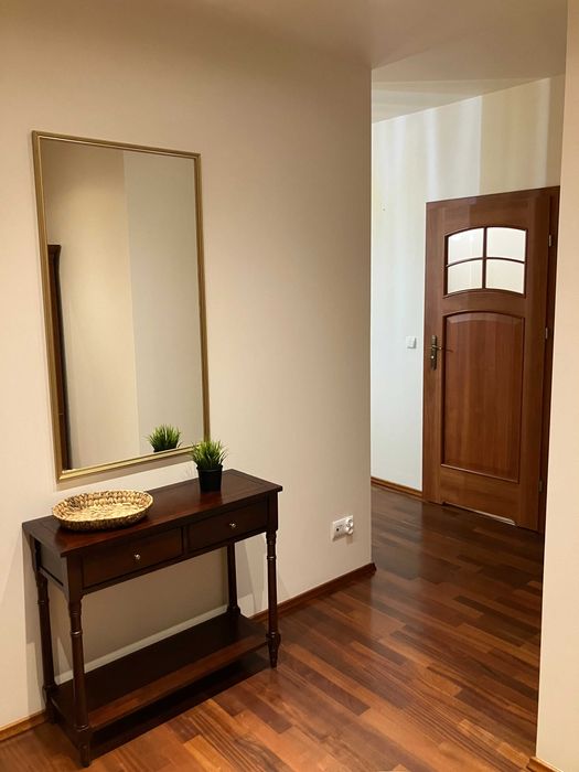 Wynajmę mieszkanie dwupokojowe z miejscem parkingowym w hali garażowej