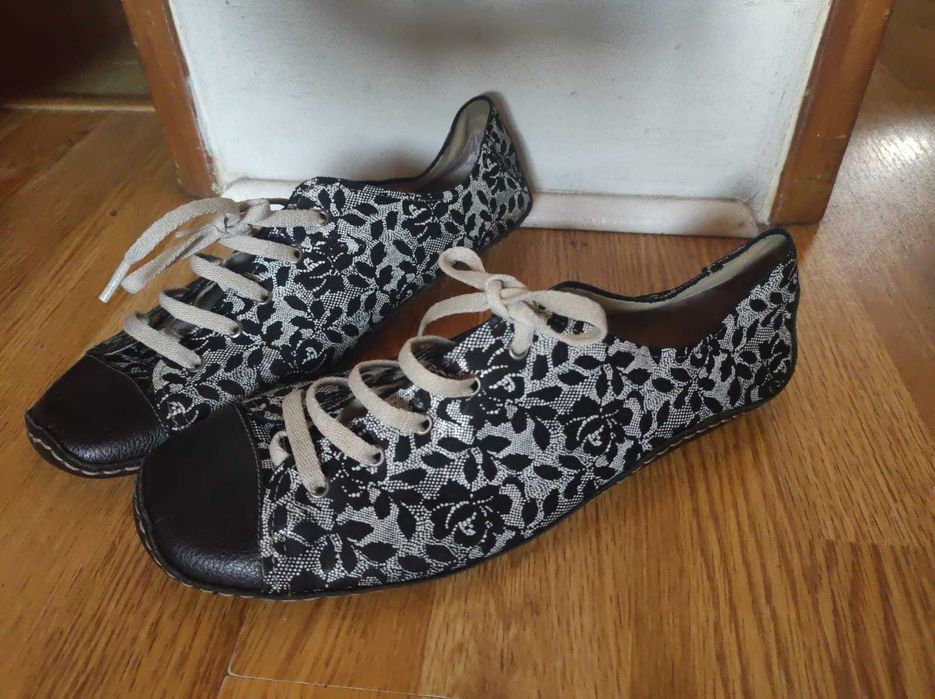 Tênis floral 39BR 41PT