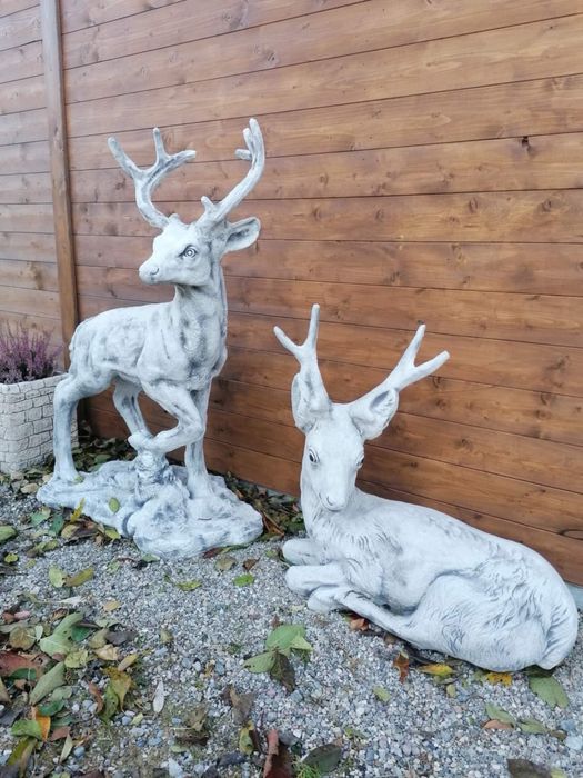 Figura ogrodowa jelonek leżący jeleń z cementu