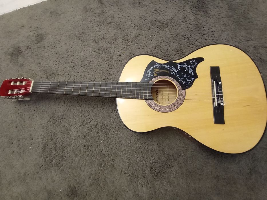 Gitara basowa  Jasmine