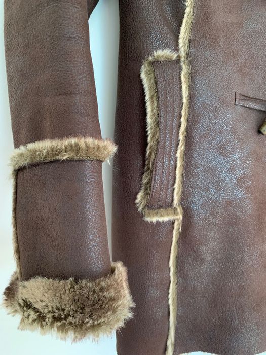 Casaco comprido castanho todo forrado a pêlo sintético tamanho S