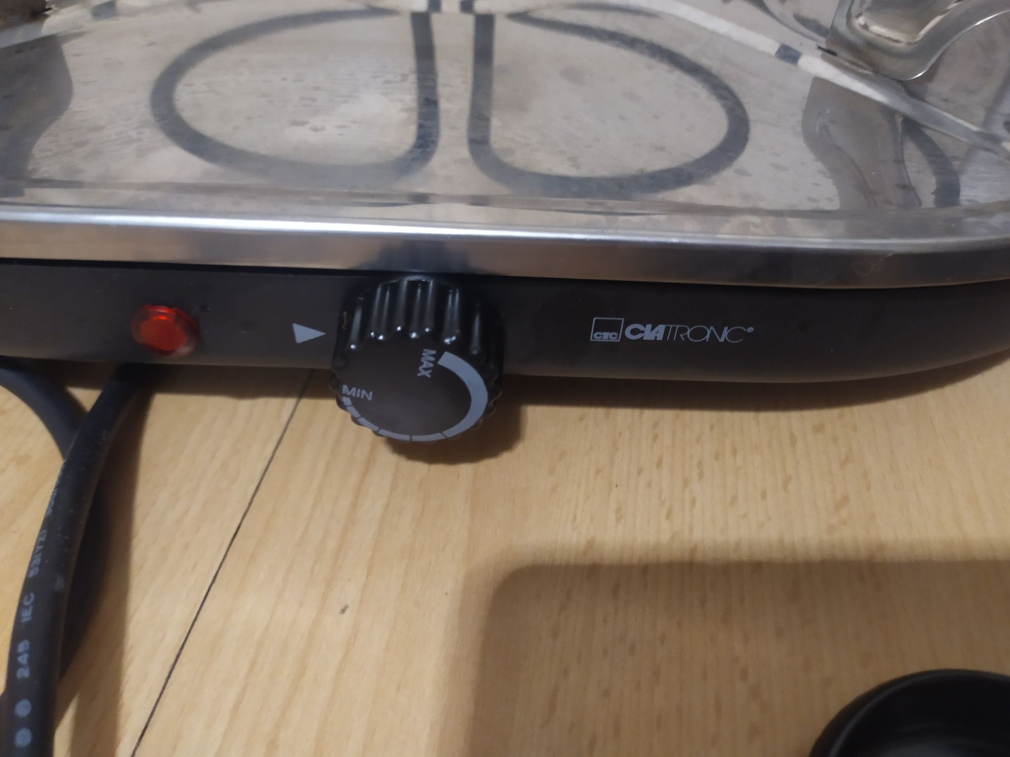 Grill elektryczny Clatronic