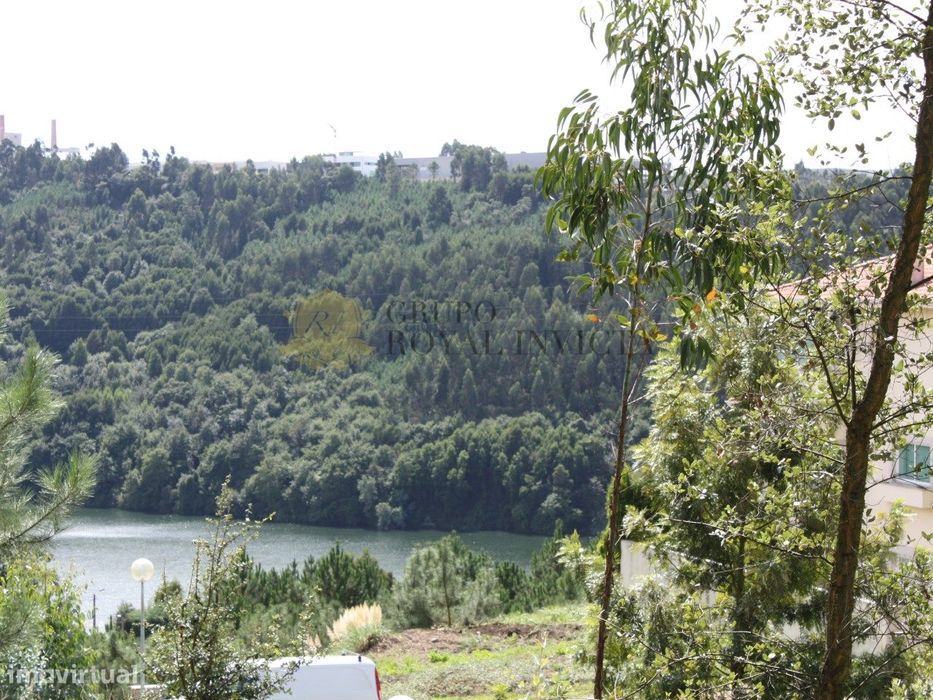 Terreno com Vista Deslumbrante sobre o Rio – Quinta das Luzes, Jovim –