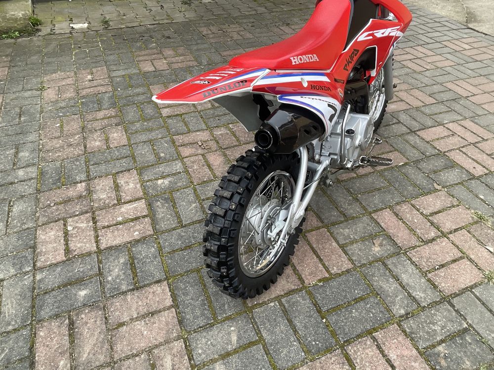 Honda crf 110.