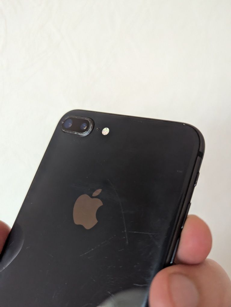 Смартфон Apple iPhone 8+ plus 128gb NFC (епл айфон 8+ плюс) АКБ 94%