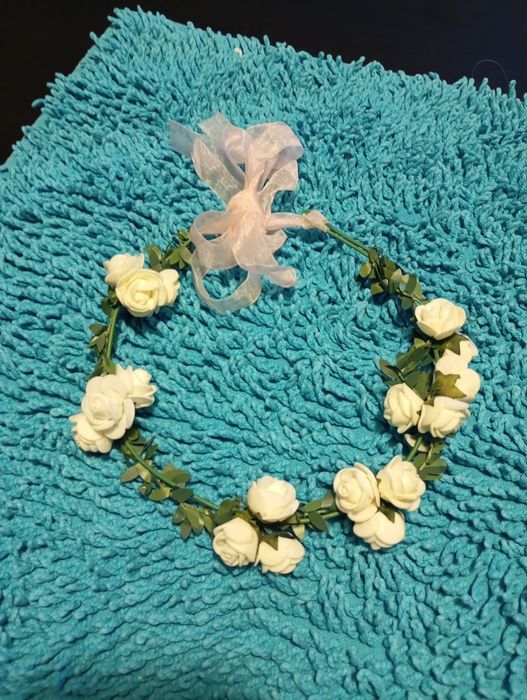 Coroa de flores para cabelo