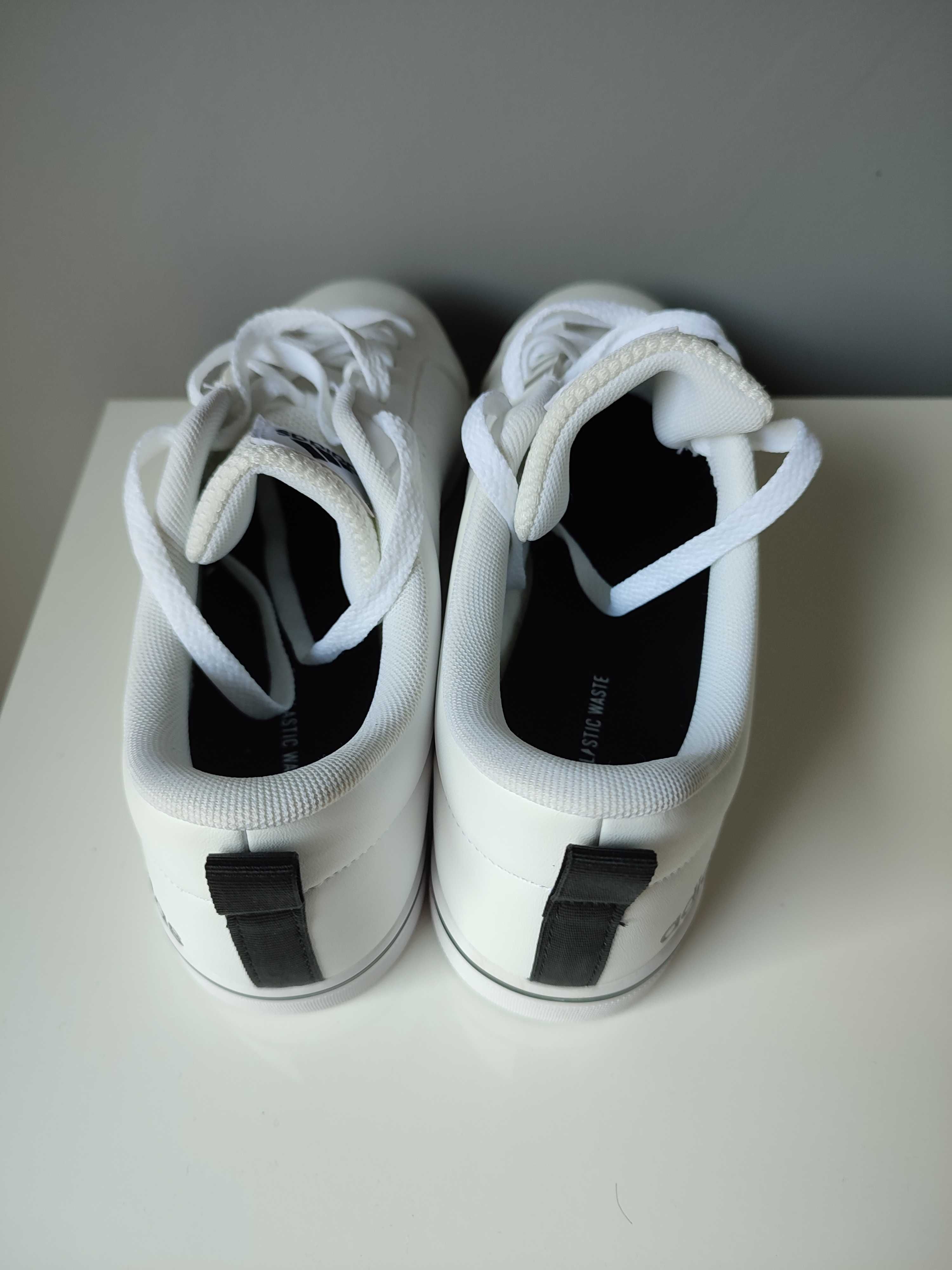 Sapatilhas Adidas VS PACE NOVAS sem uso