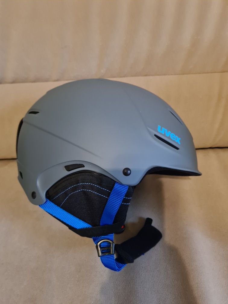 Kask narciarski UVEX