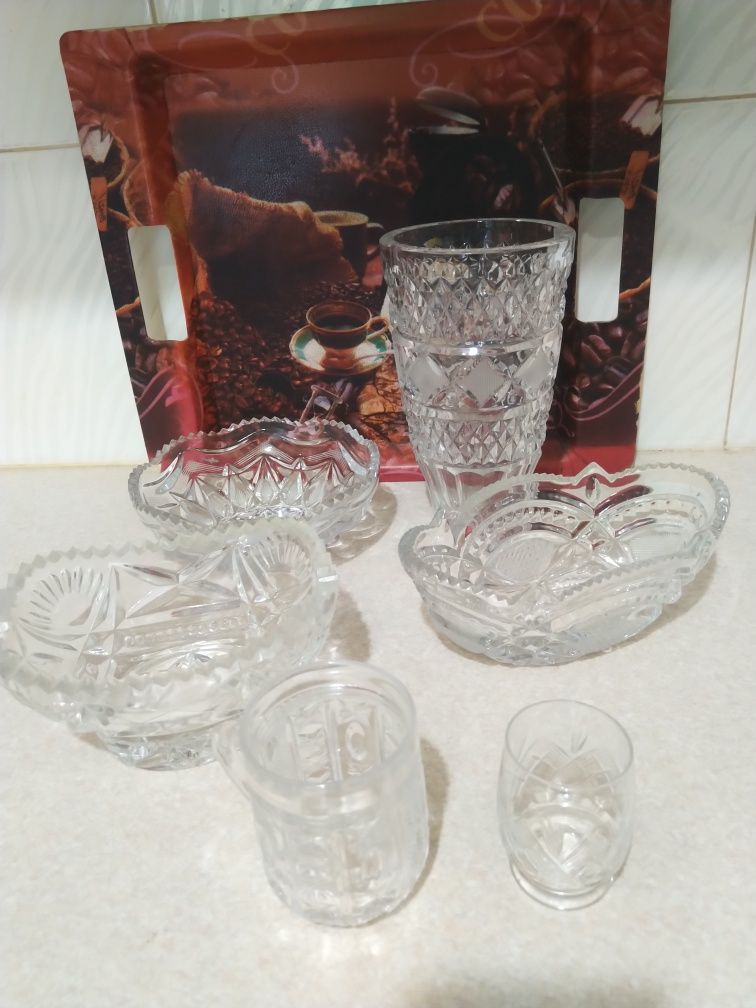 Хрустальные вазы,рюмки и пивные бокалы