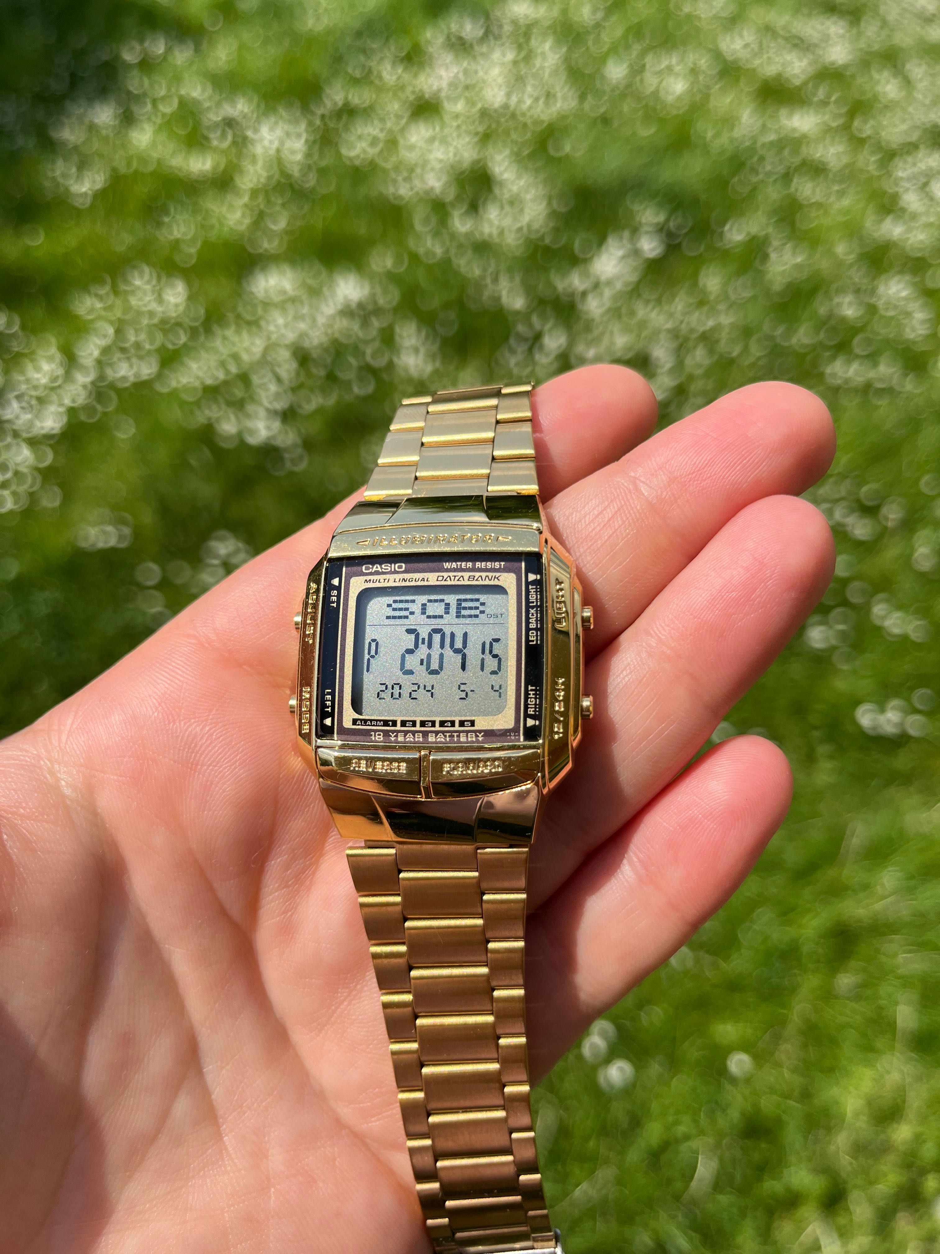 Zegarek Casio złoty