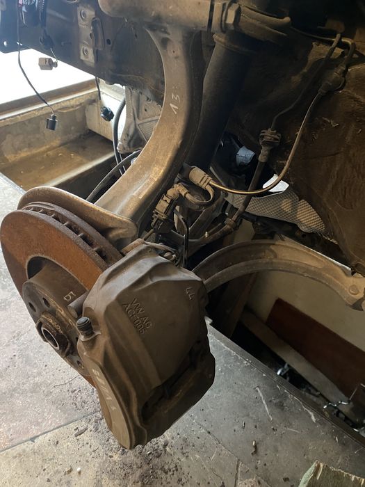 Цапфа Audi A4 B9 A5 F5 кулак ричаг Quattro FWD  Разборка Ауди А4 Б9