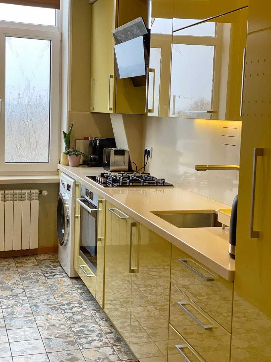 Продам отличную 4-к квартиру в клубном доме, А. Горской 104, Рабочая