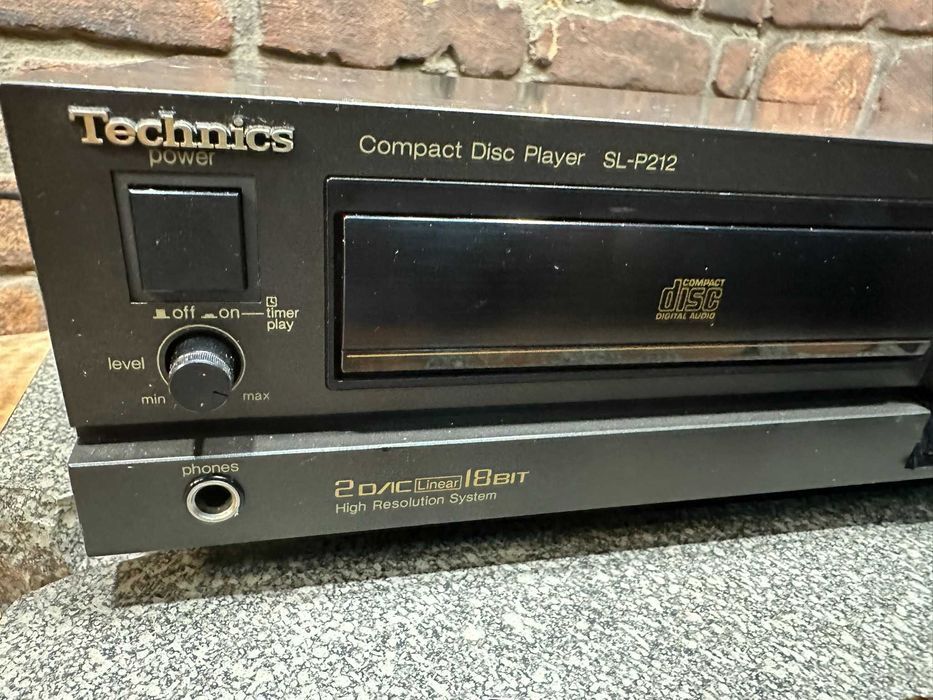 Odtwarzacz CD Technics SL-P 212