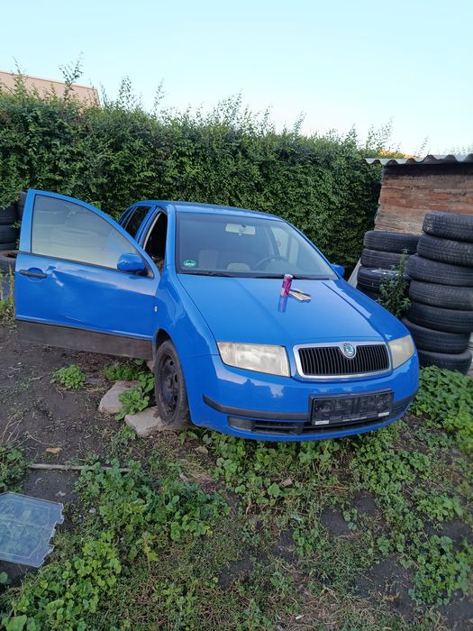 Розбираємо Шкоду фабію