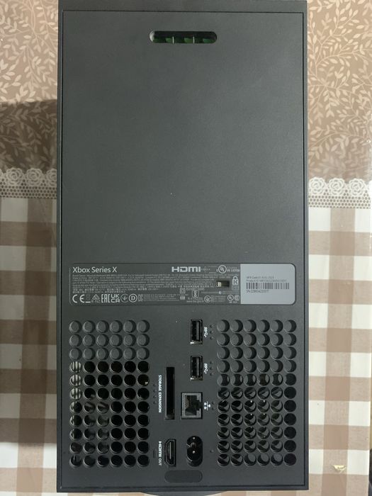 Продаю Xbox series x 1 tb