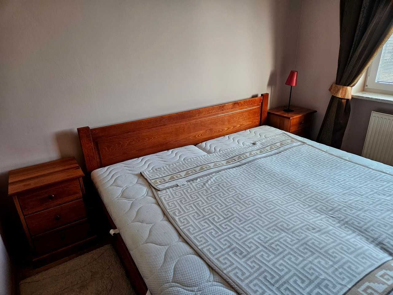 Bardzo wygodne łóżko 2x2 m sosnowe, piękne usłojenie + szafki nocne