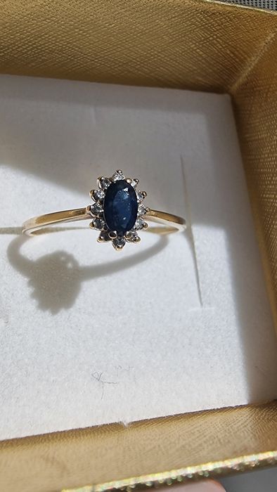 Pierscionek z diamentami p.585 0,08ct