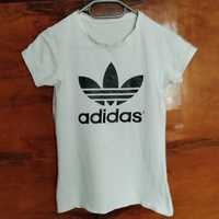 T-shirt  z nadrukiem Adidas