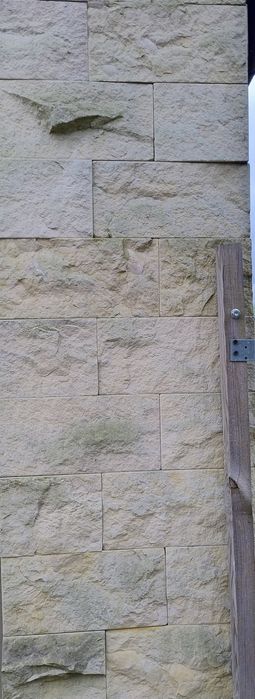 Kamień naturalny dekoracyjny z piaskowca