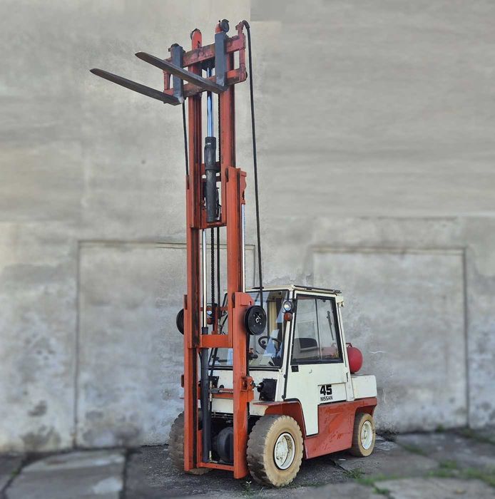 Nissan • 4500kg • TRIPLEX • kabina • 4 sekcje • NISKI wózek widłowy