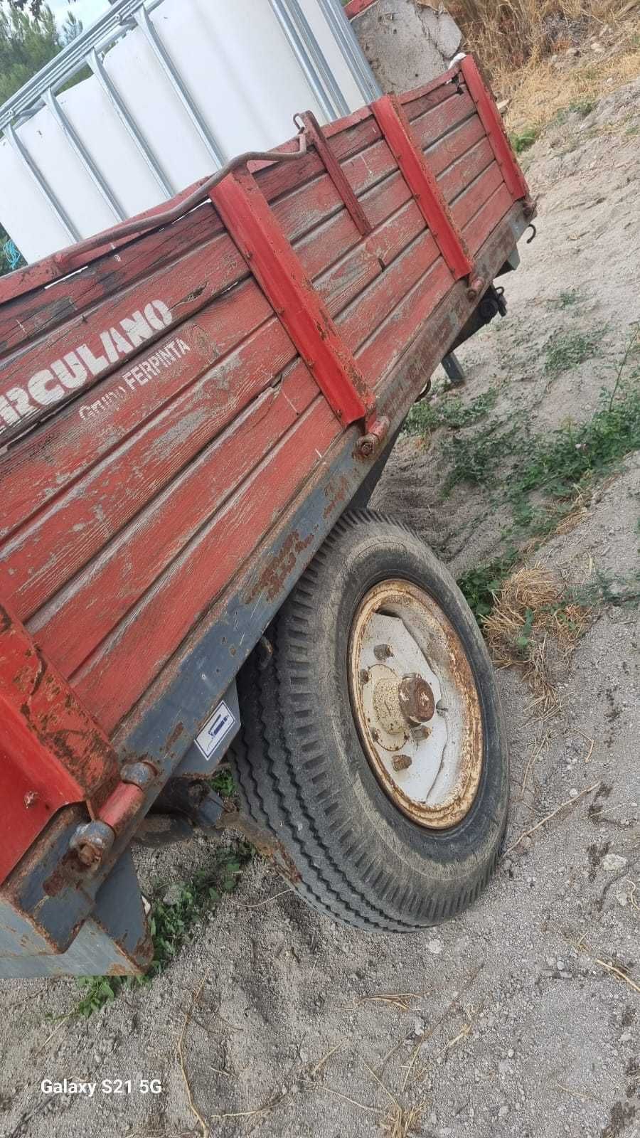 Venda de trator John Deere 1046