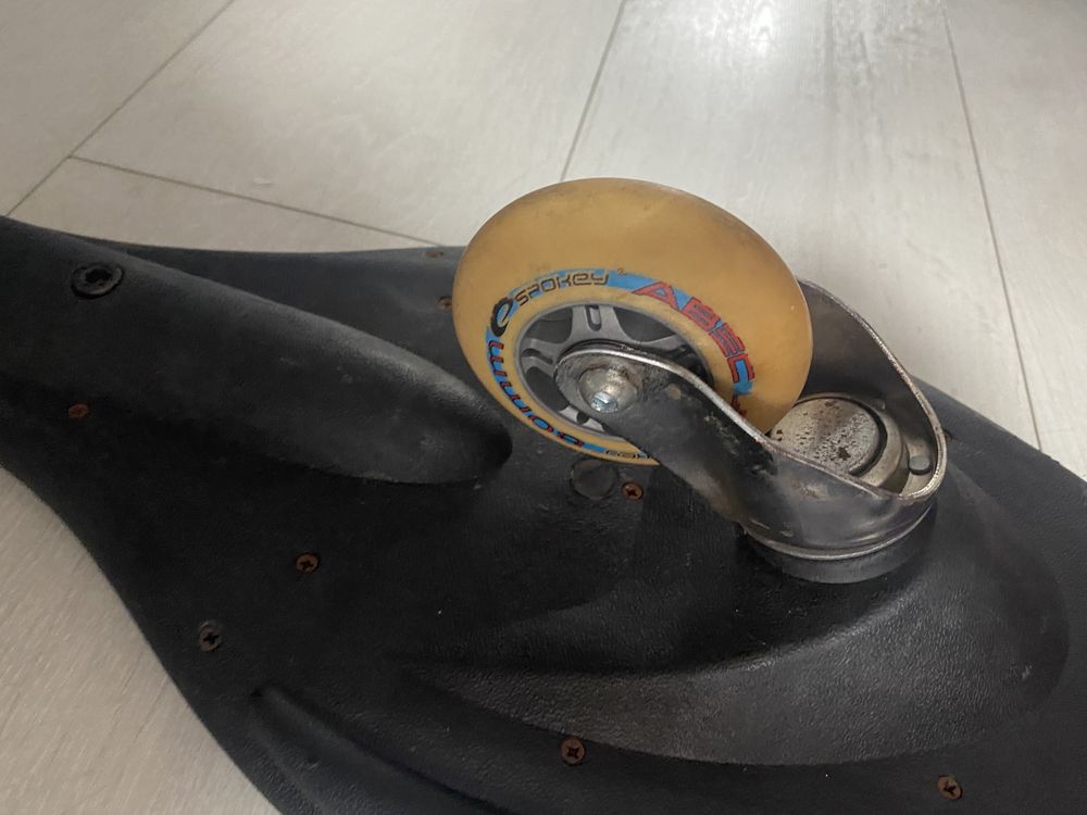 Deskorolka Waveboard Spokey CYPIS czarny