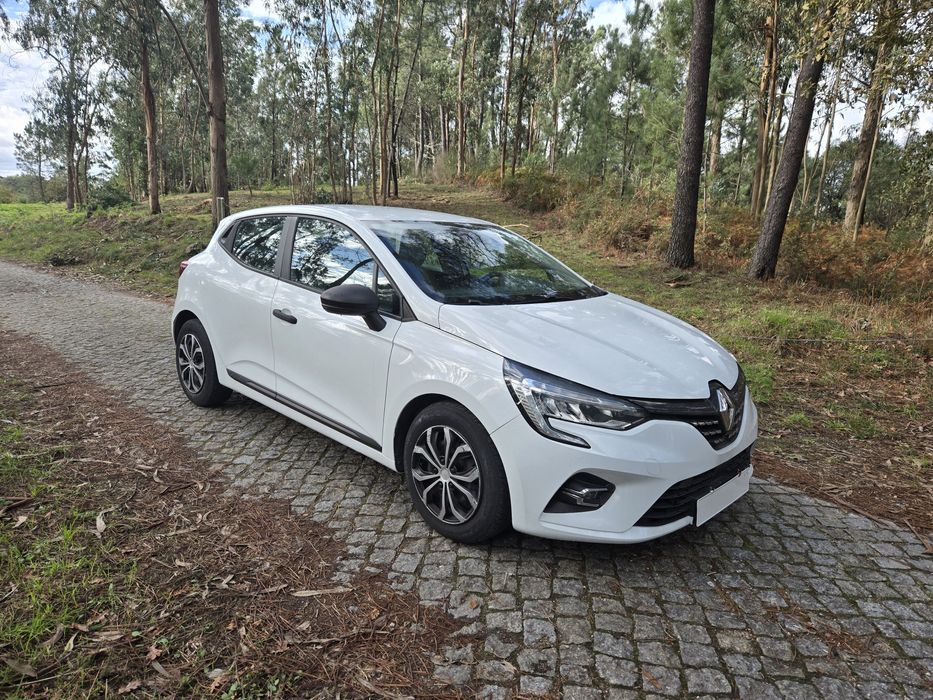 GPL e Gasolina de origem em um carro em estado impecável