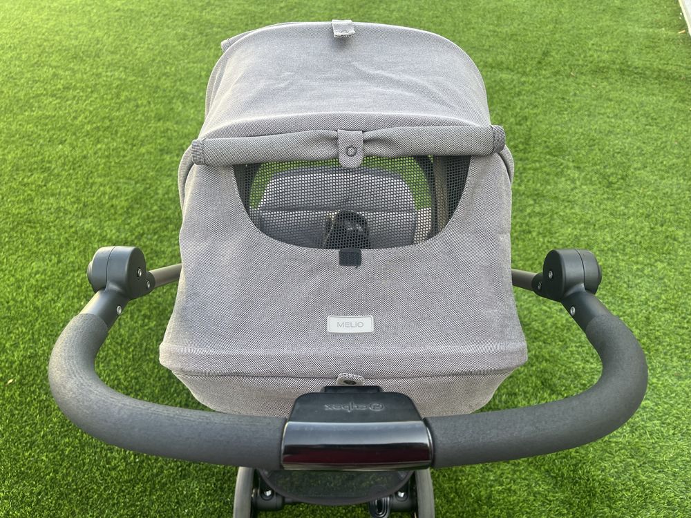 Carrinho cybex gold melio carbon ultraleve