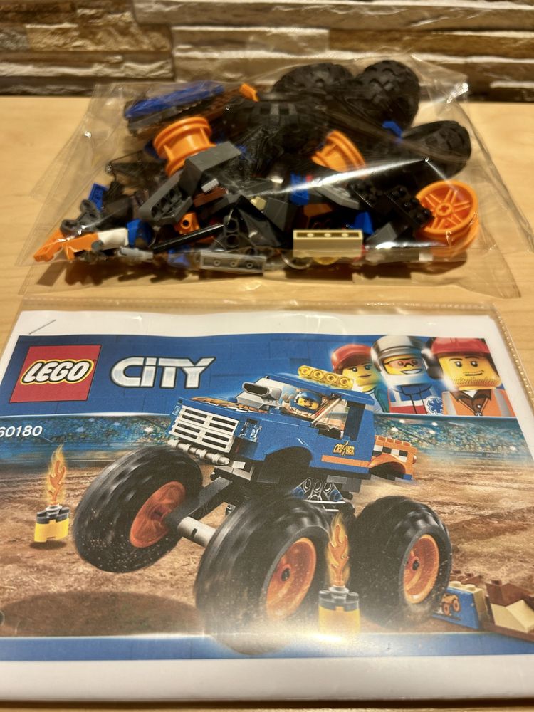 Lego Classic 10696 + City 60242 e 60180