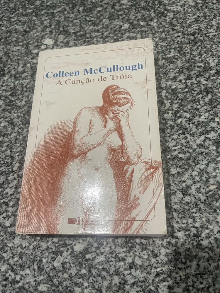 Livro Canção de Tróia de Colleen