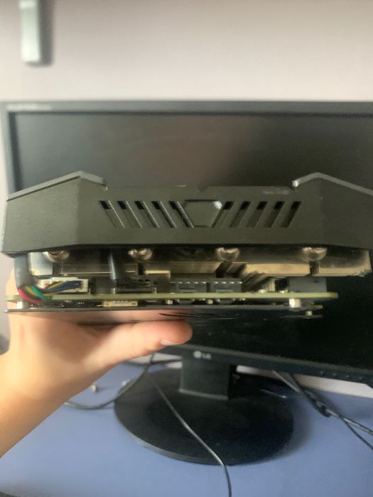 Продам/ обміняю GTX 1070ASUS ROG STRIX 8gb обмін на 6660 хт
