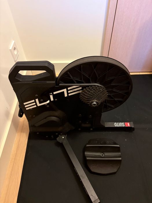 Trenażer Elite Suito + kaseta