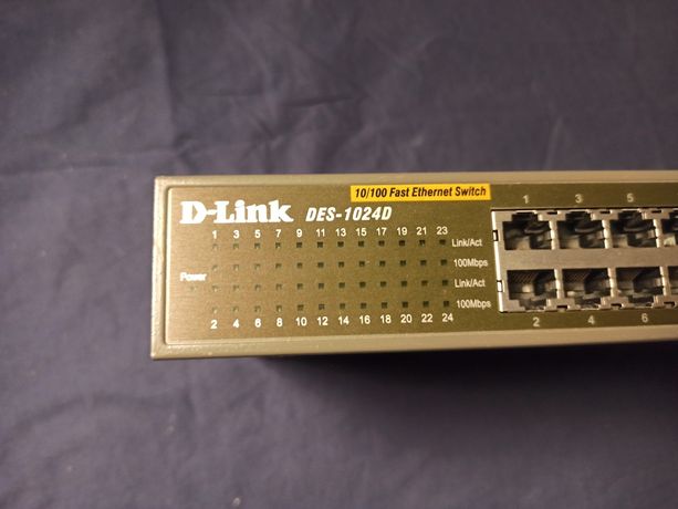 switch D-link DES-1024D