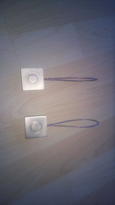 Conjunto 2 suportes para prender cortinados em inox, com iman, novos
