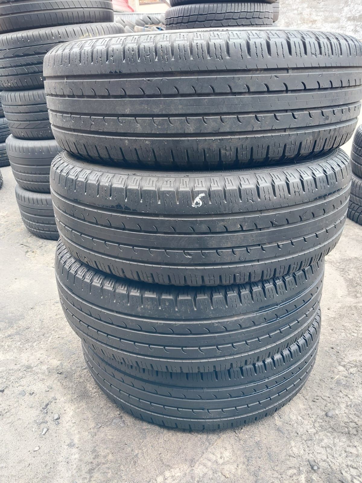 Opony używane 215/70/16 goodyear 4x6.5 mm