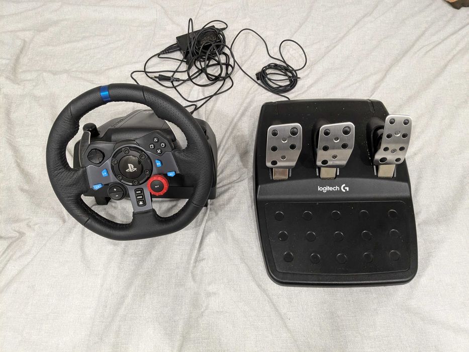 Logitech G29 (volante + pedais) ainda com com garantia