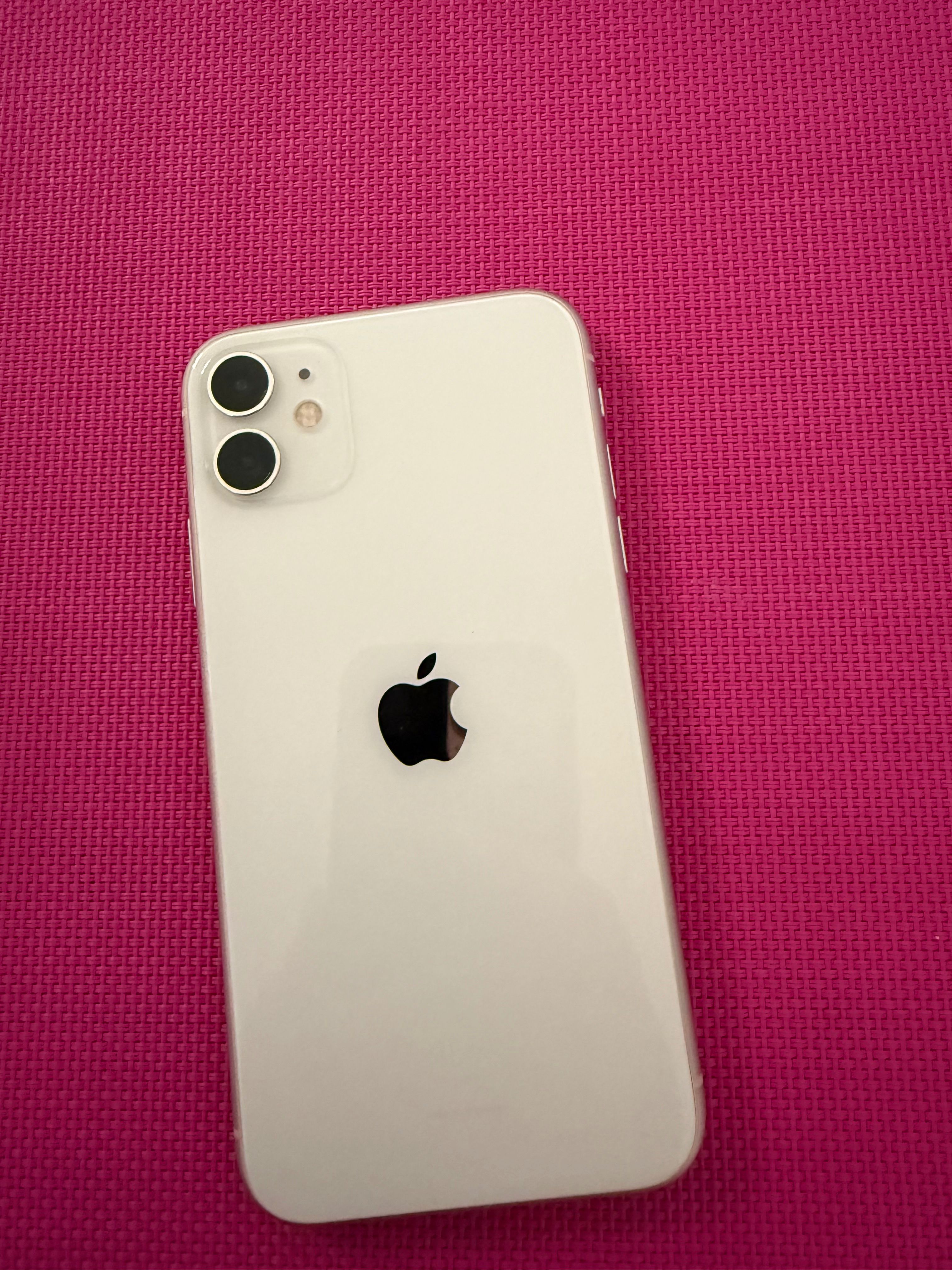iPhone 11 sem detalhes