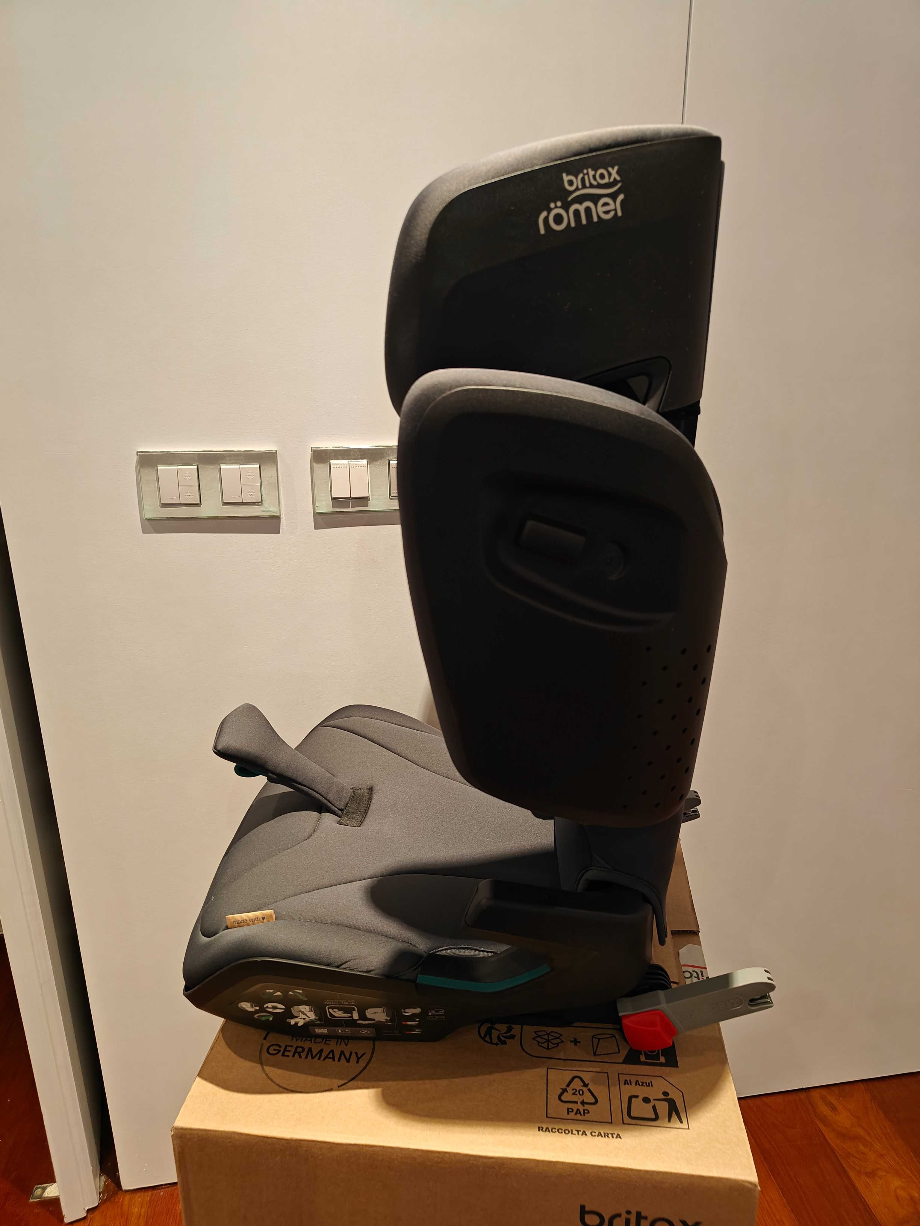Cadeira Auto 2/3 Britax Romer KIDFIX I-SIZE - Storm Grey - NOVA