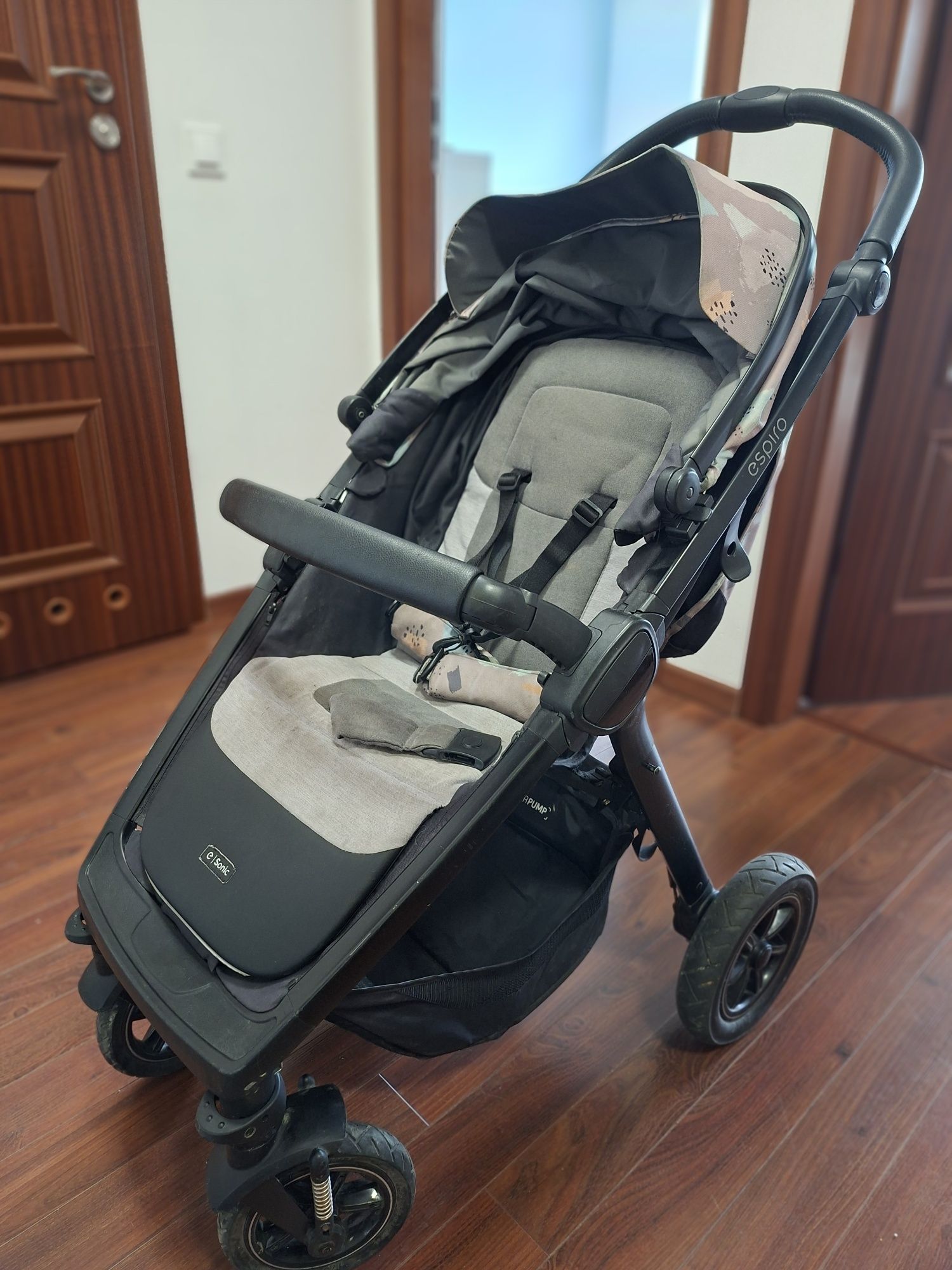 Wozek spacerowy Espiro Sonic Air bardzo lekki pompowane koła