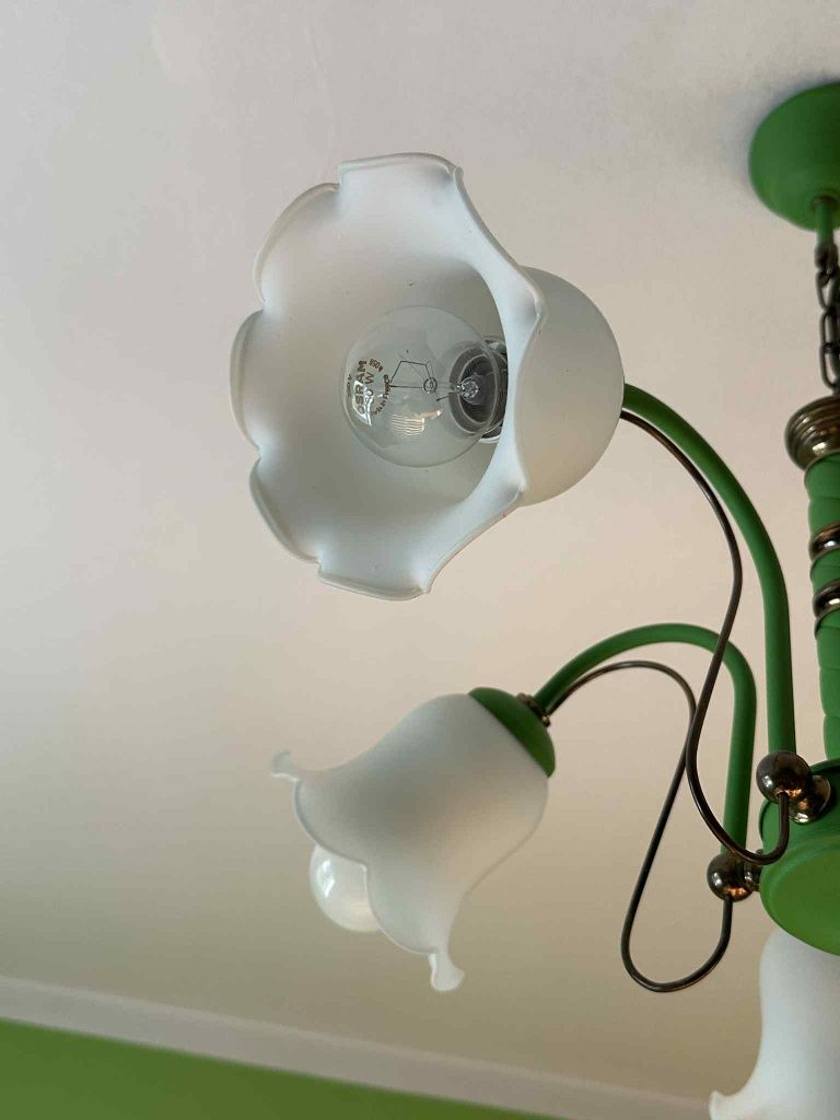 Lampa tulipan zielona