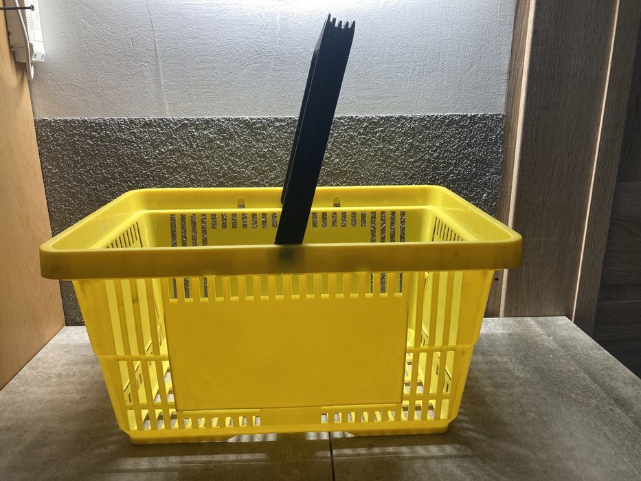 Koszyk plastikowy z rączka żółty