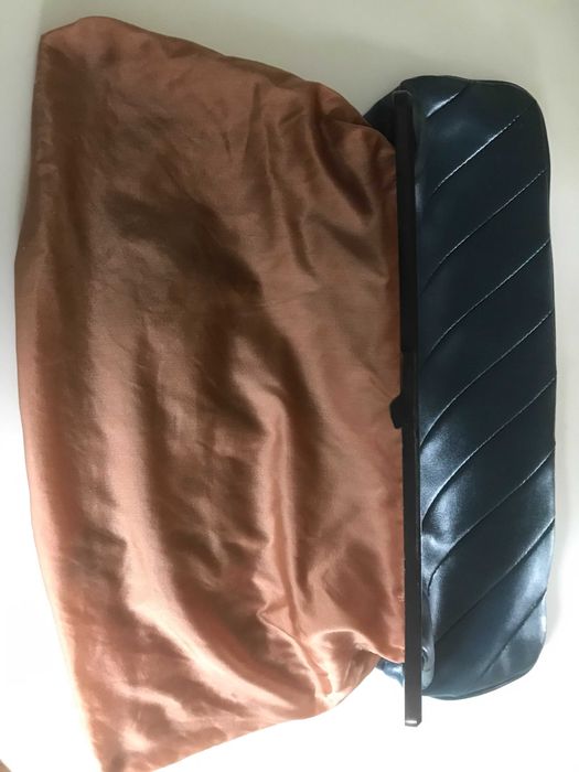 Torebka kopertówka niebieska, czarny zamek 39 x 21 cm