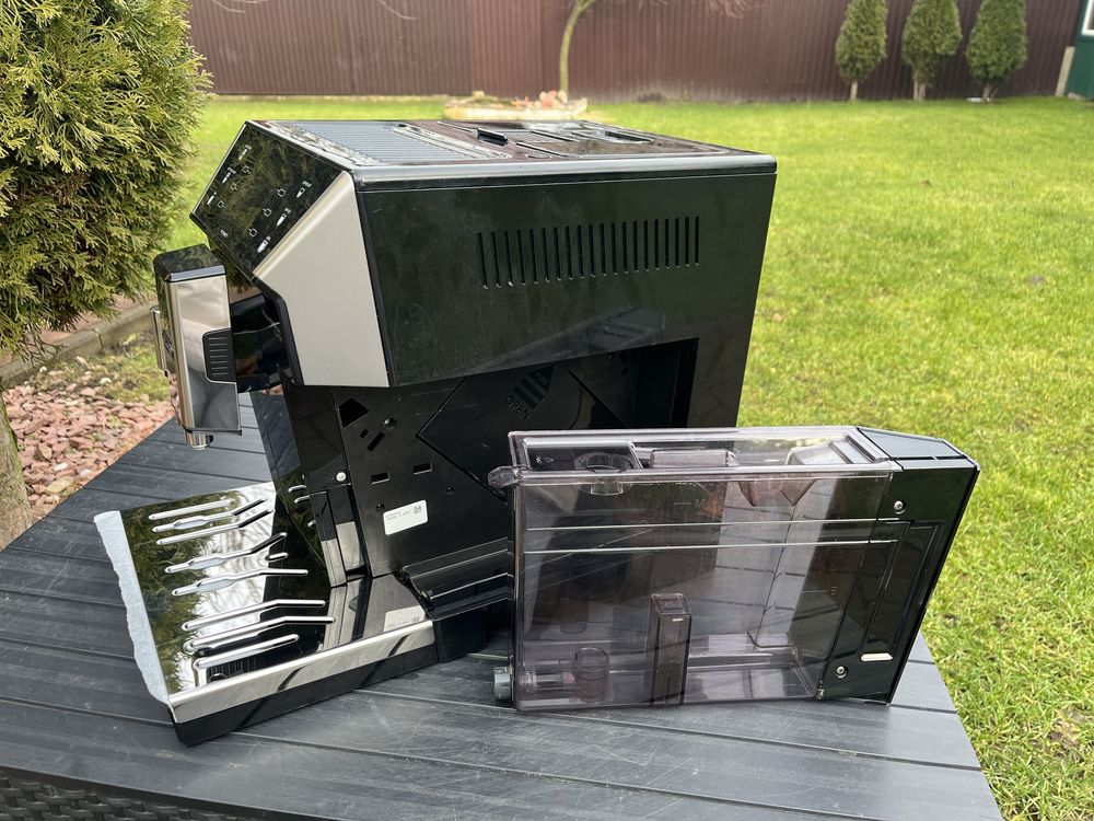Кавоварка DeLonghi PrimaDonna Class провірена