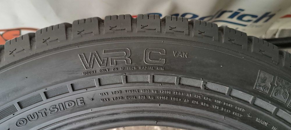 Зимові шини 215/60 R17C Nokian wr c van 7.6mm